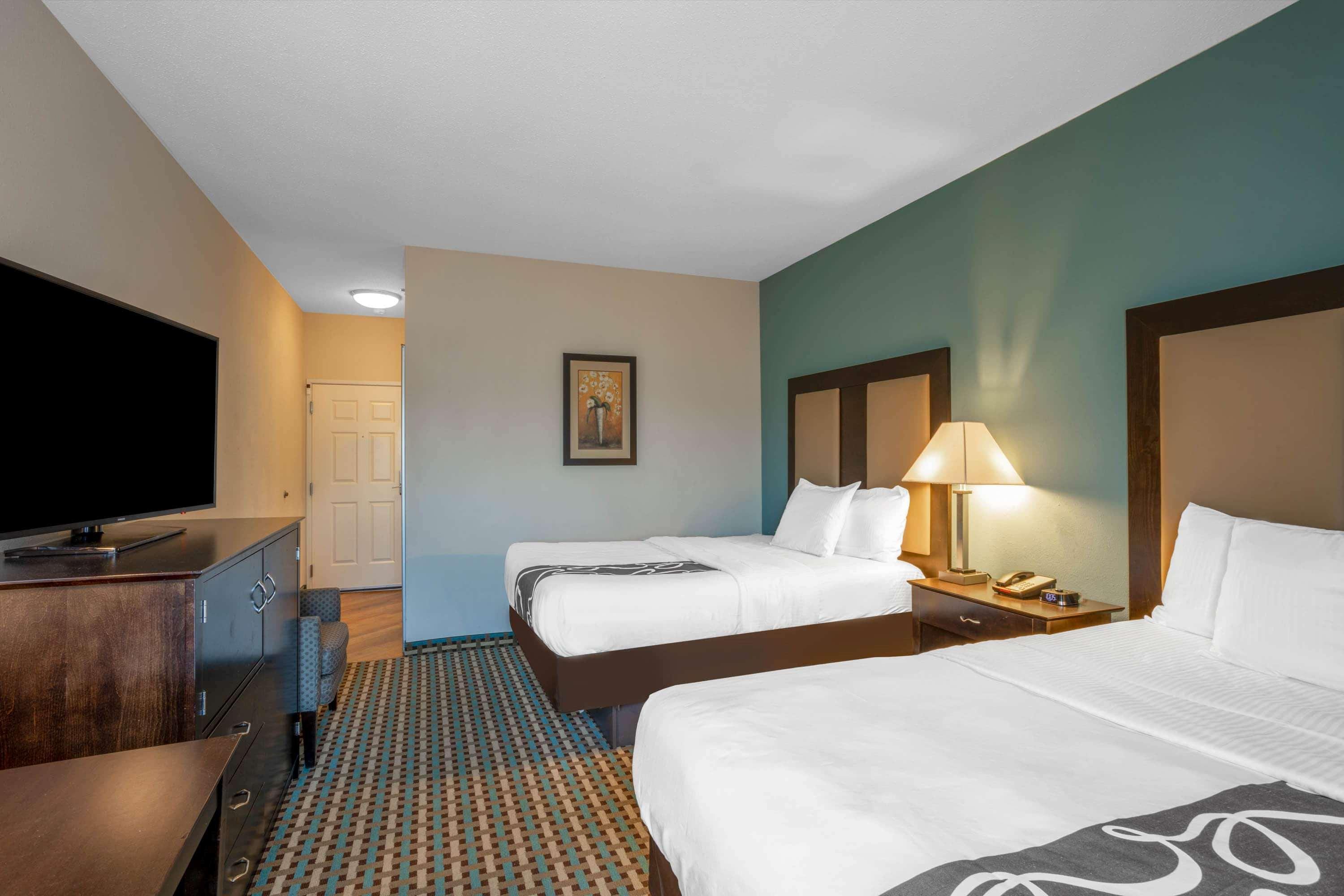 Отель La Quinta By Wyndham Stonington-Mystic Area Pawcatuck Экстерьер фото